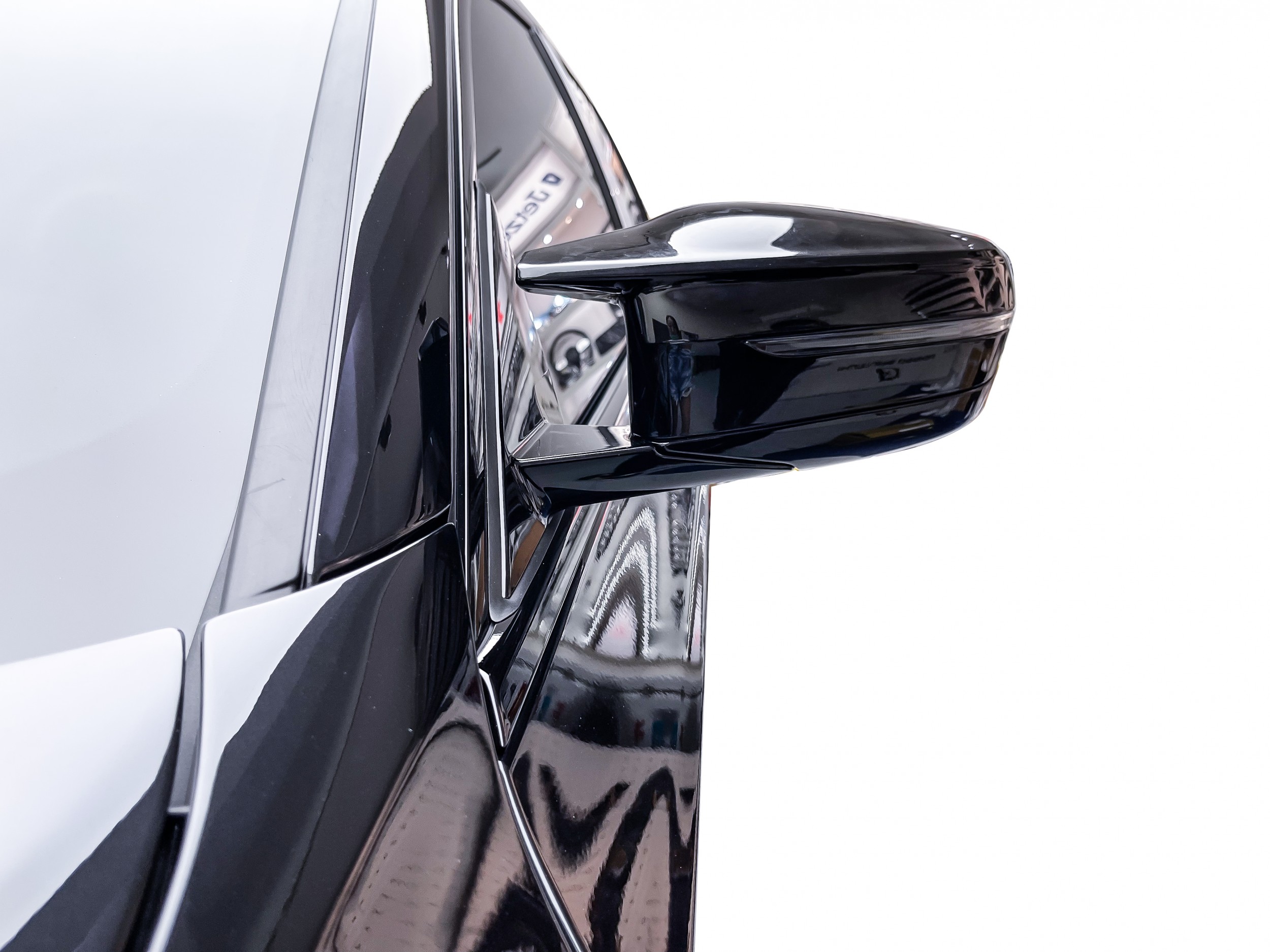 G22 G26 i4 牛角 亮黑 後視鏡蓋 4件式