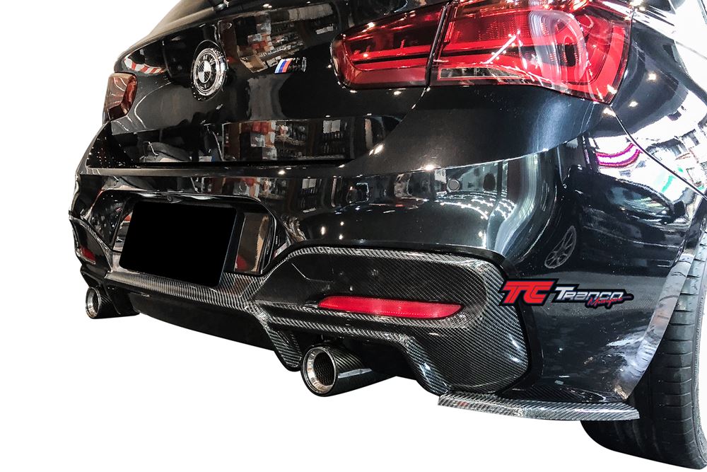 B12030  <BR>F20 LCI 小改款 E 後下巴 雙邊單出 FOR M保桿<BR> 適用:M SPORT/ M TECH保桿<BR>  材質:碳纖維