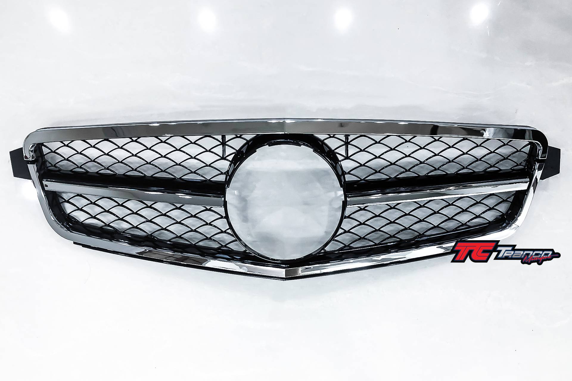 W204 新C63 亮黑 電鍍 水箱罩