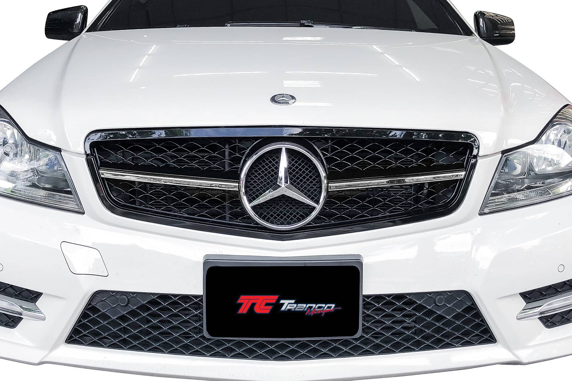 W204 新C63 507 黑框中間電鍍 水箱罩