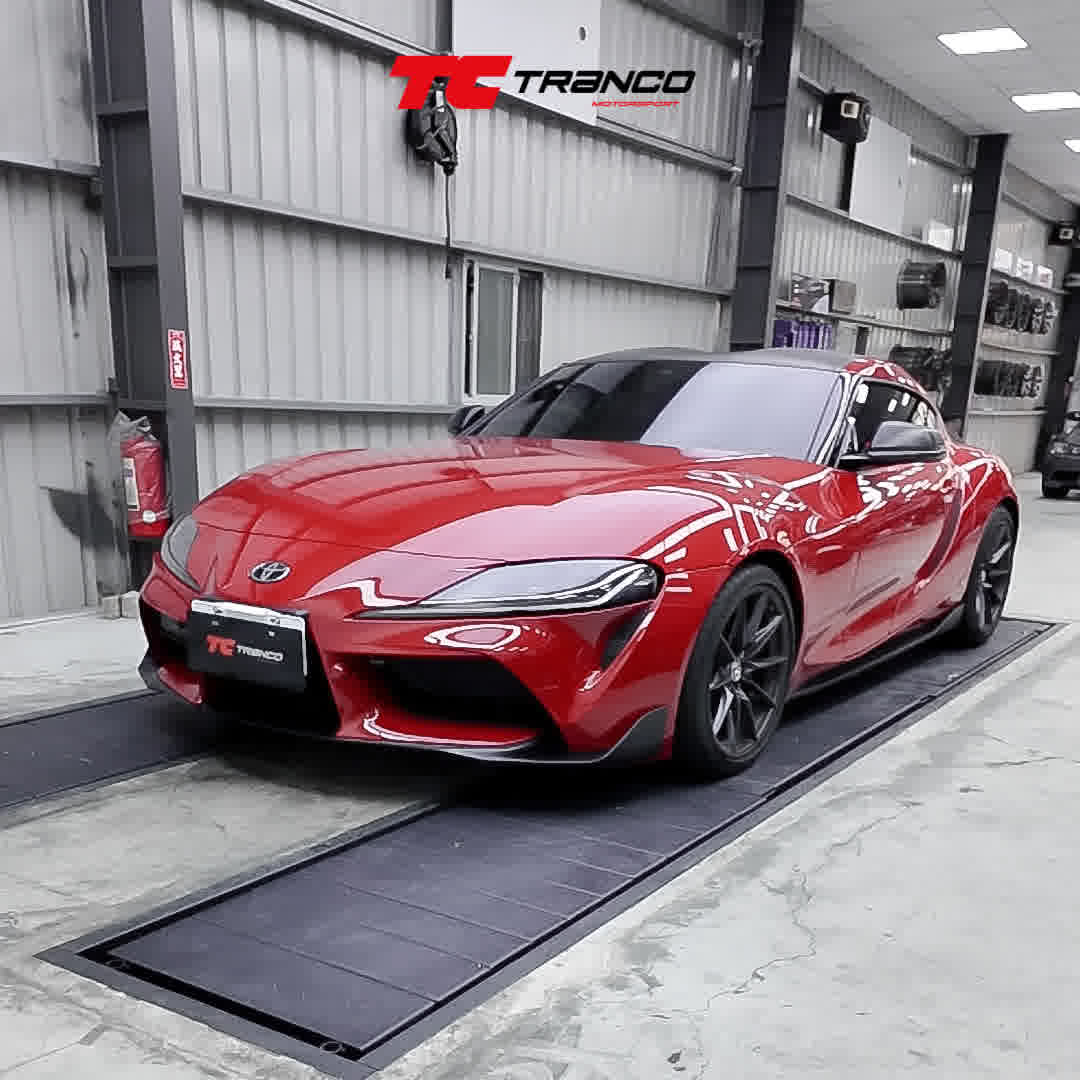 Toyota Supra 方向盤升級 — Revesol