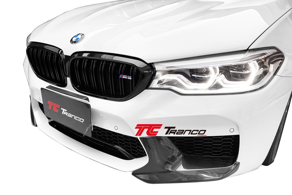 B59002  <BR>F90 M5 P 定風翼 <BR> 適用:M5 保桿  <BR>材質:碳纖維