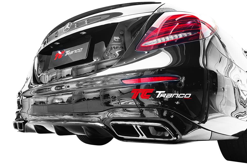 MC21310  <BR> W213 E63 後下巴總成 黑色 含尾飾管 <BR>  適用:AMG保桿  <BR> 材質:ABS