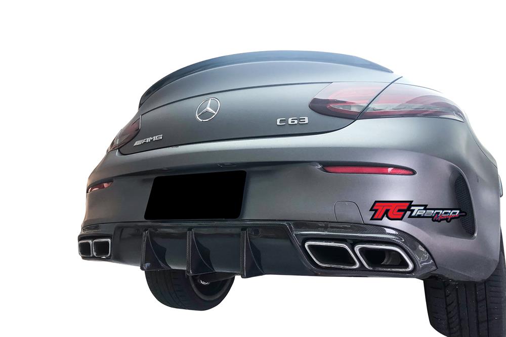 MC20541 <BR> C205 2門 C63 後下巴 AMG/C63保桿  <BR>適用:AMG/C63保桿  <BR>材質:碳纖維