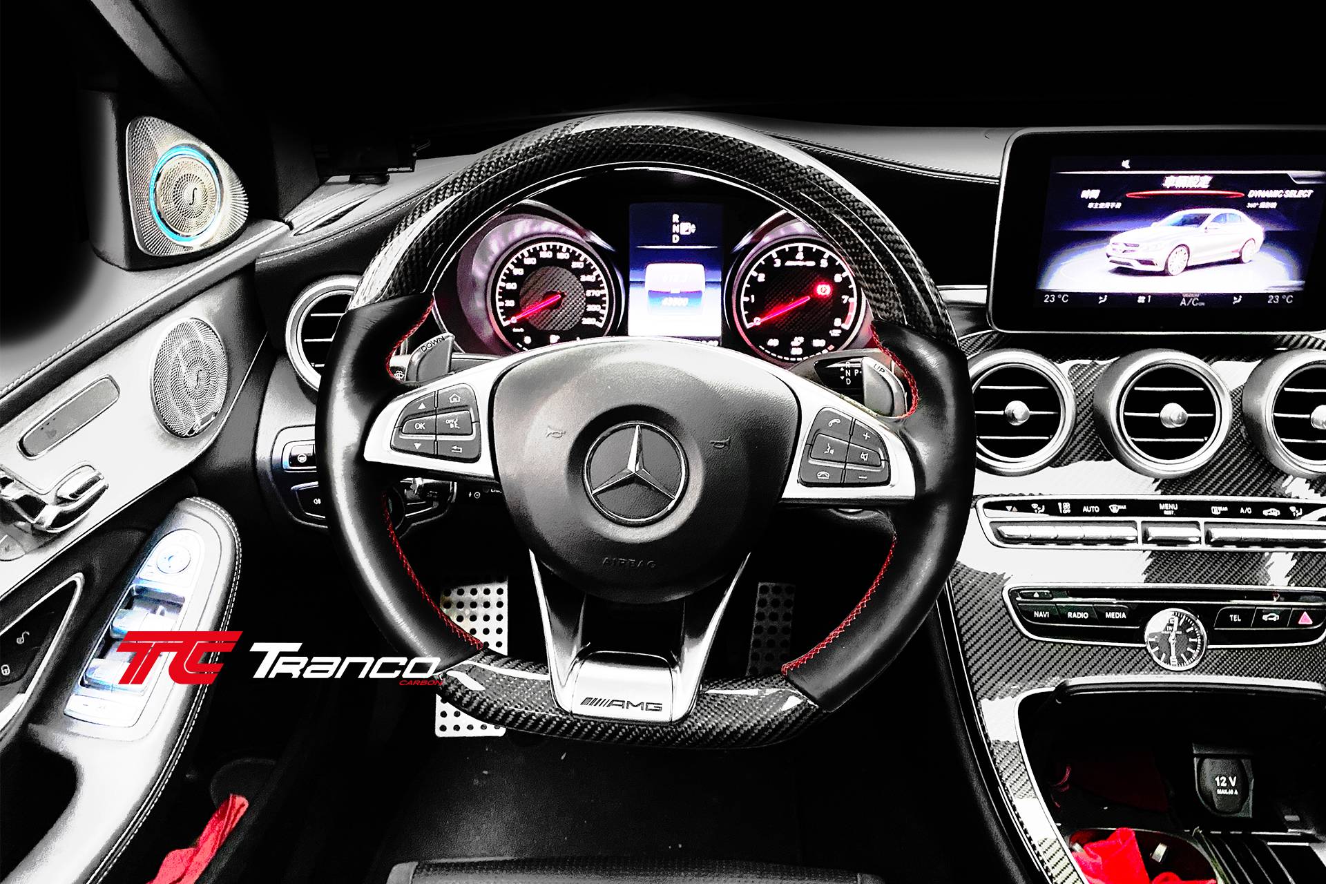 W218 方向盤 碳纖維 牛皮