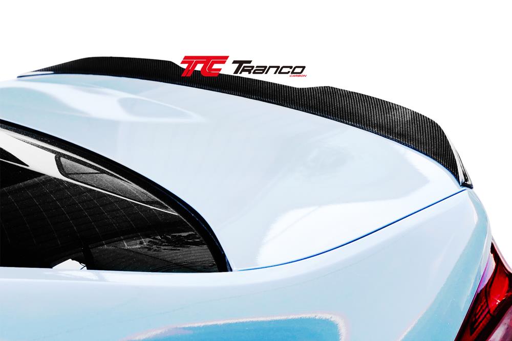 B53017   <BR>G30 MP 尾翼 <BR>  適用:G30 四門  <BR> 材質:碳纖維