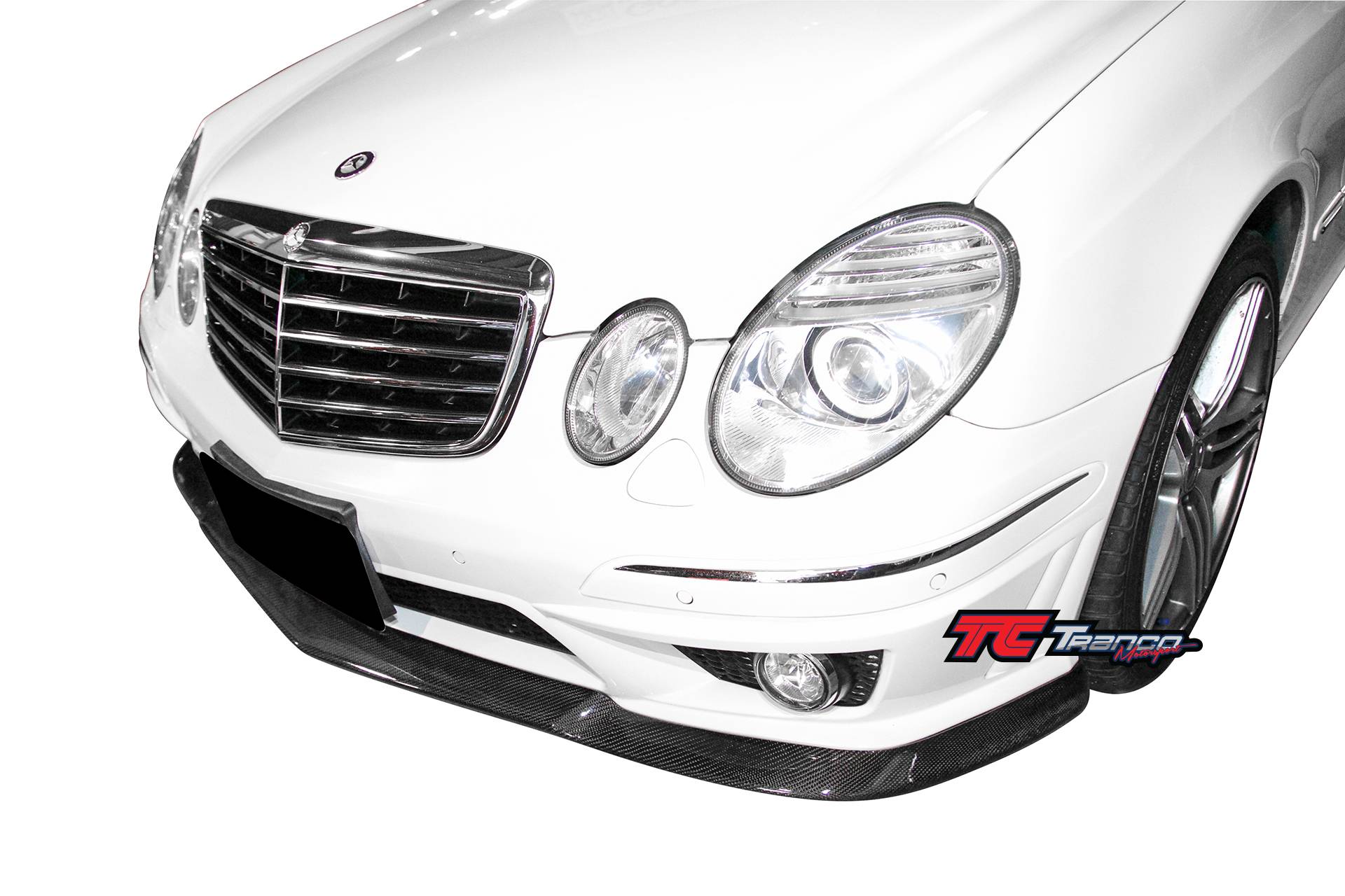 W211 前下巴 FOR 台製E63保桿