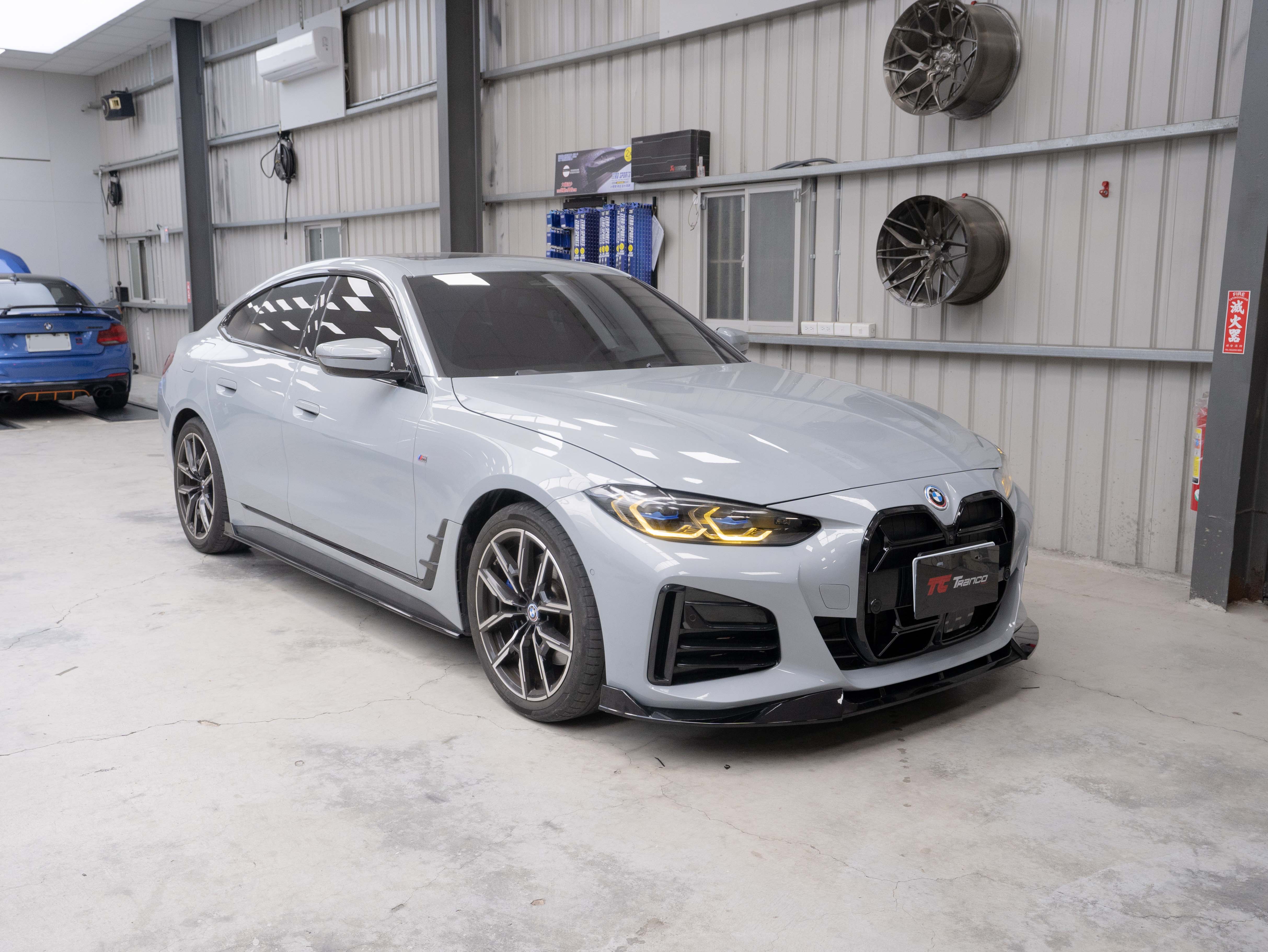 BMW G26 亮黑前下擾流