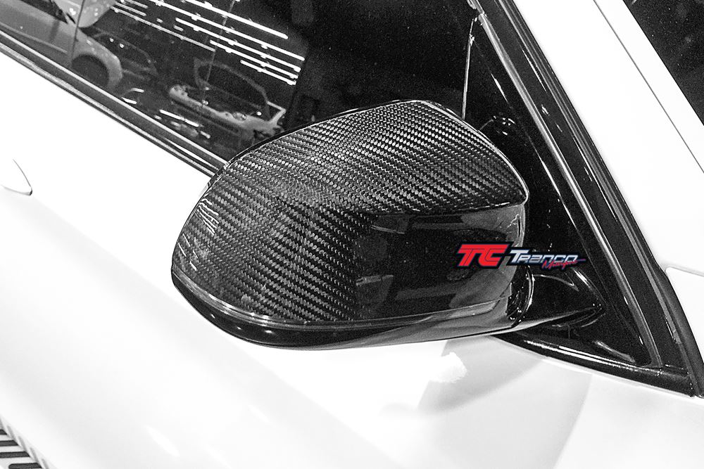 BX42609 <BR>  F26 原廠 後視鏡蓋 替換式  <BR> 適用:F26 <BR>  材質:ABS+碳纖維