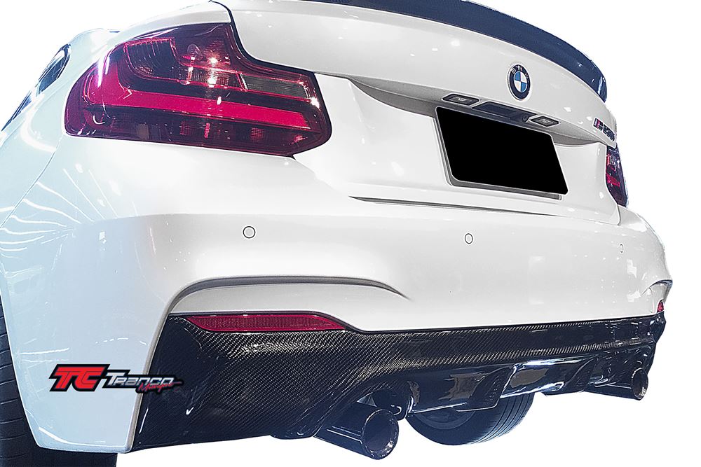 B22204 <BR> F22 D 後下巴 (雙邊單出) FOR M保桿  <BR>適用:M SPORT/ M TECH保桿 <BR> 材質:碳纖維