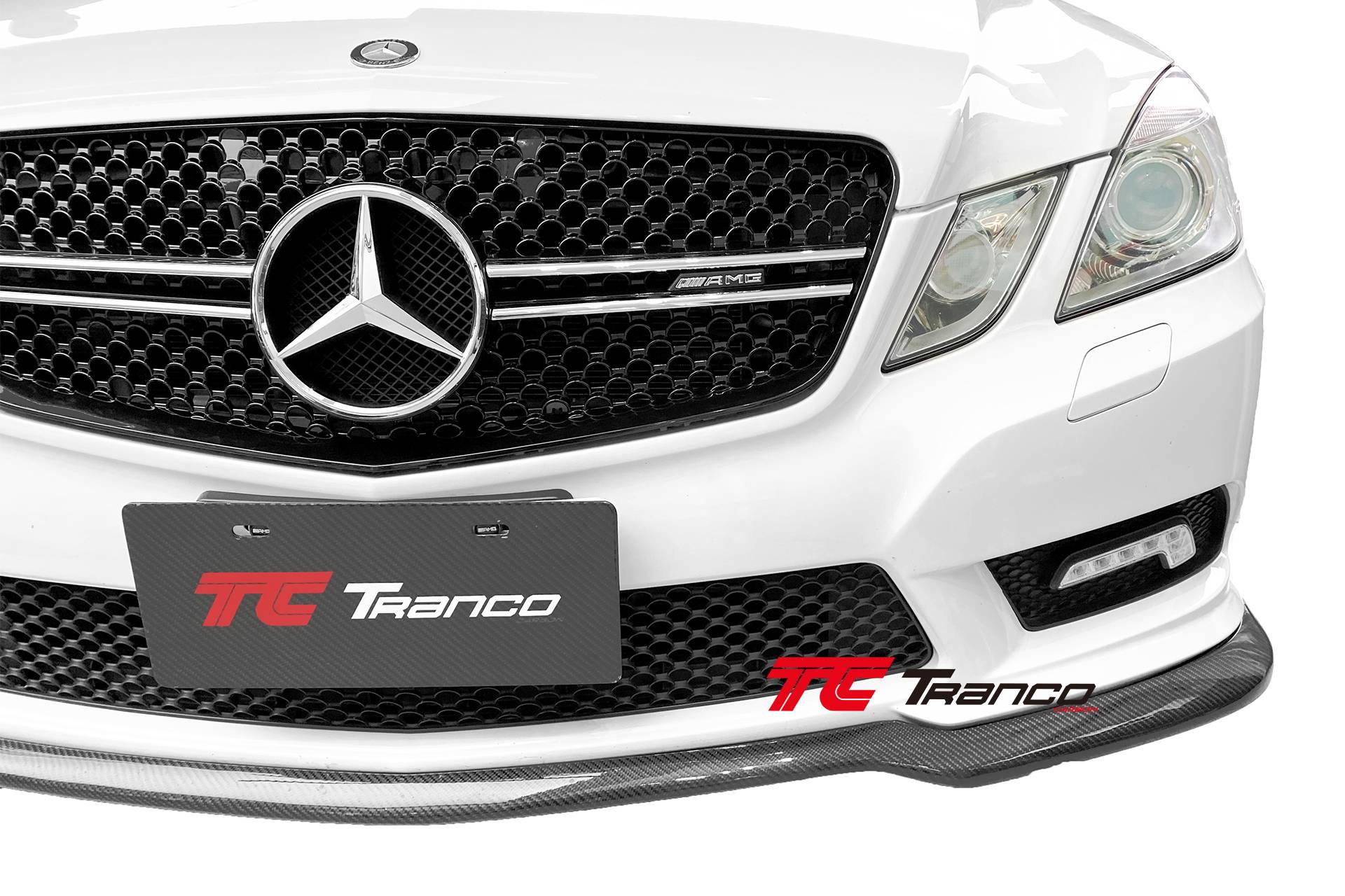 W212 改款前 E63 亮黑 水箱罩