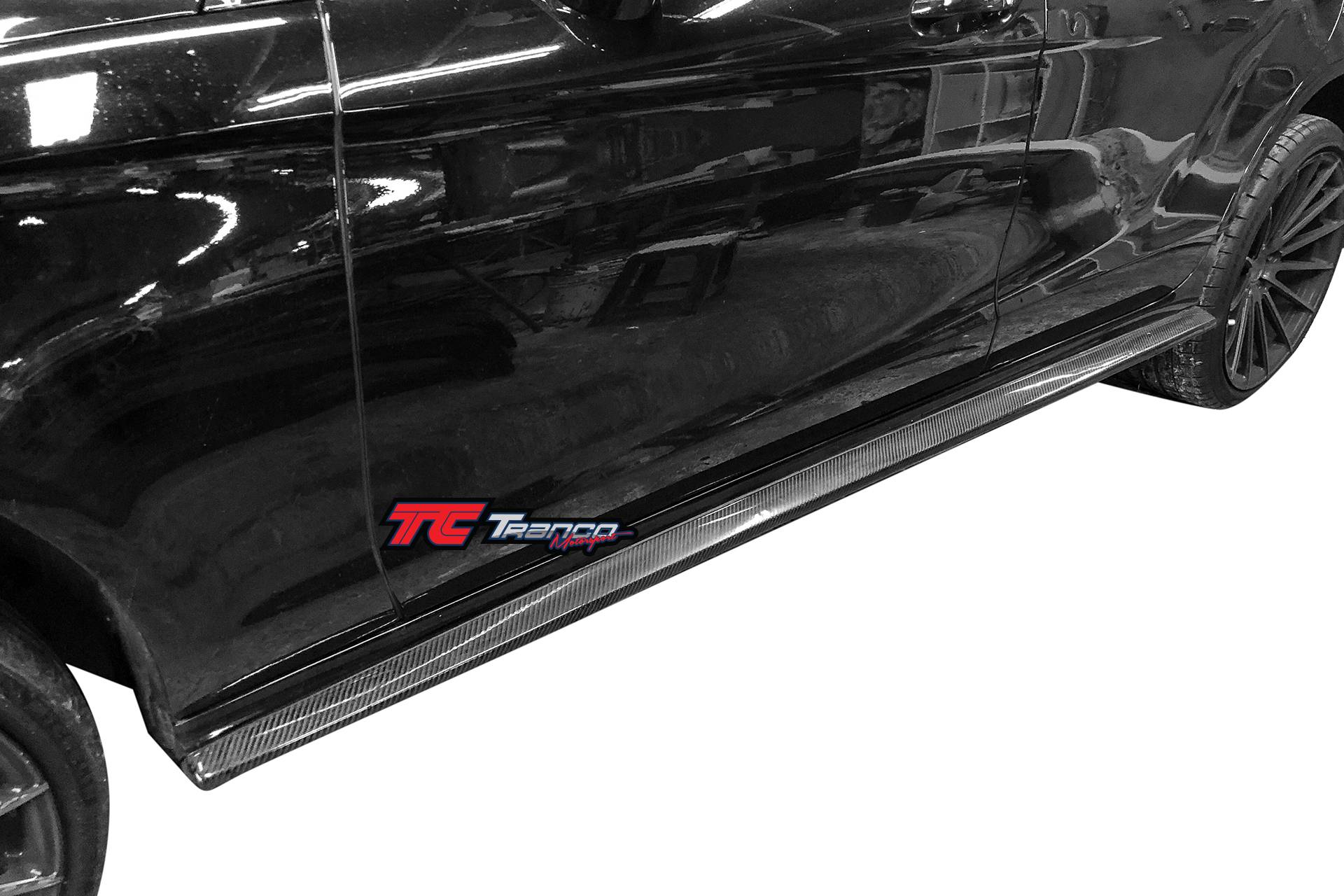 W218 改款前 側裙定風翼 AMG保