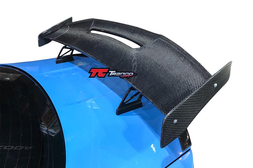 B28718 <BR> F22 MAD 戰鬥尾翼 <BR> 適用:F22  <BR>材質:碳纖維