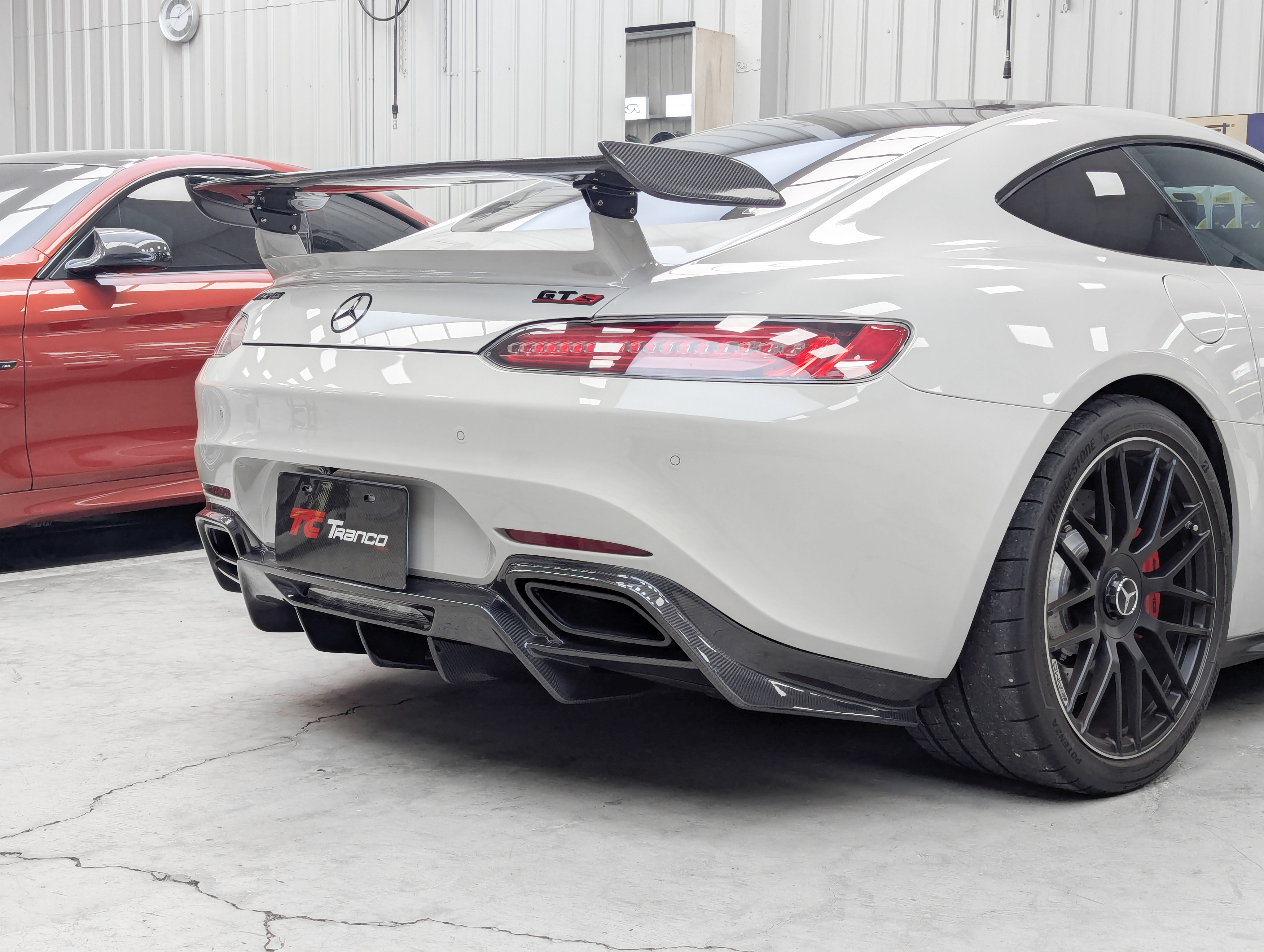 AMG GT C190  碳纖維後下巴