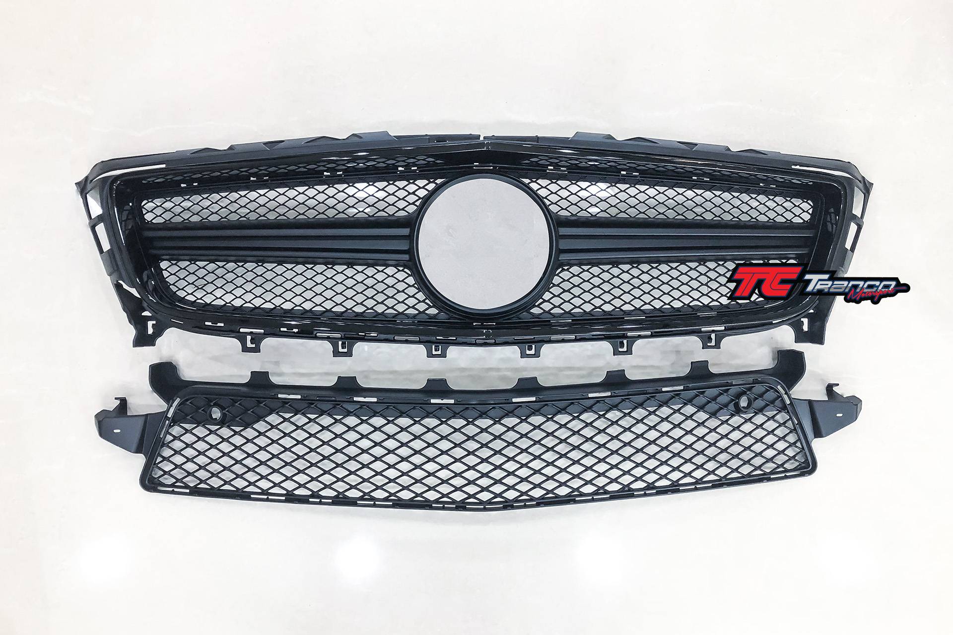 W218 改款前 CLS63 消光黑 水箱罩