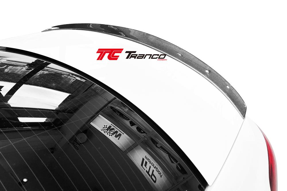 MA17707 <BR>  W177 4門 A 尾翼  <BR> 適用:W177四門  <BR> 材質:碳纖維