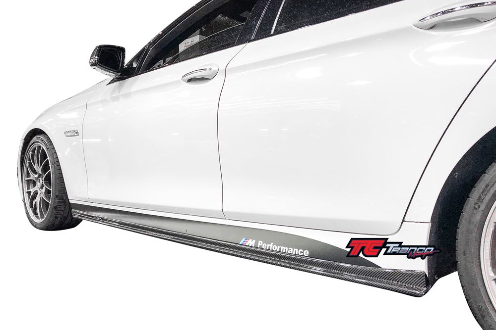 B51011<BR>F10/11 D 側裙定風翼 FOR M5/M保桿<BR>適用:M5/ M Spor/t M tech保桿<BR>材質:碳纖維