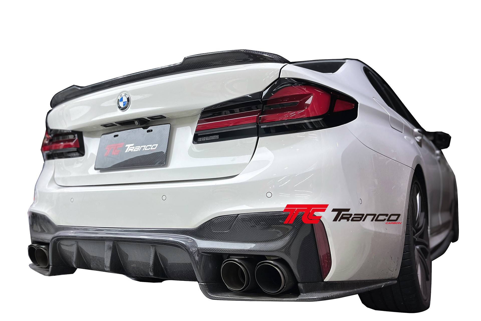 BMW G30 G31 D 後下巴三件組