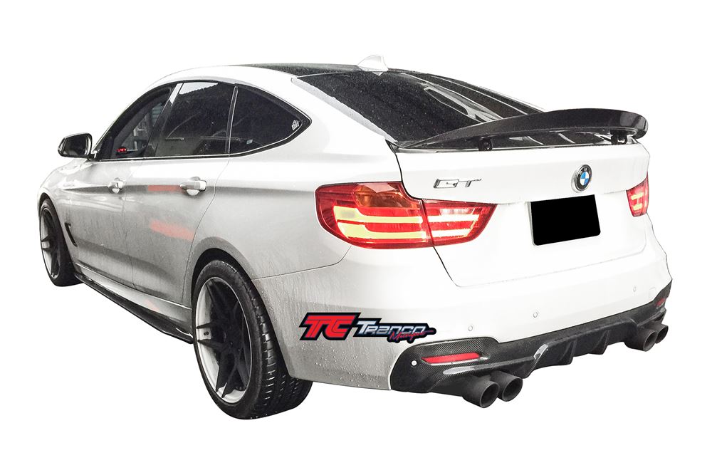 B33405  <br> F34 3GT P 後下巴 4出 FOR M 保桿  <br> 適用:M SPORT/ M TECH保桿  <br> 材質:碳纖維