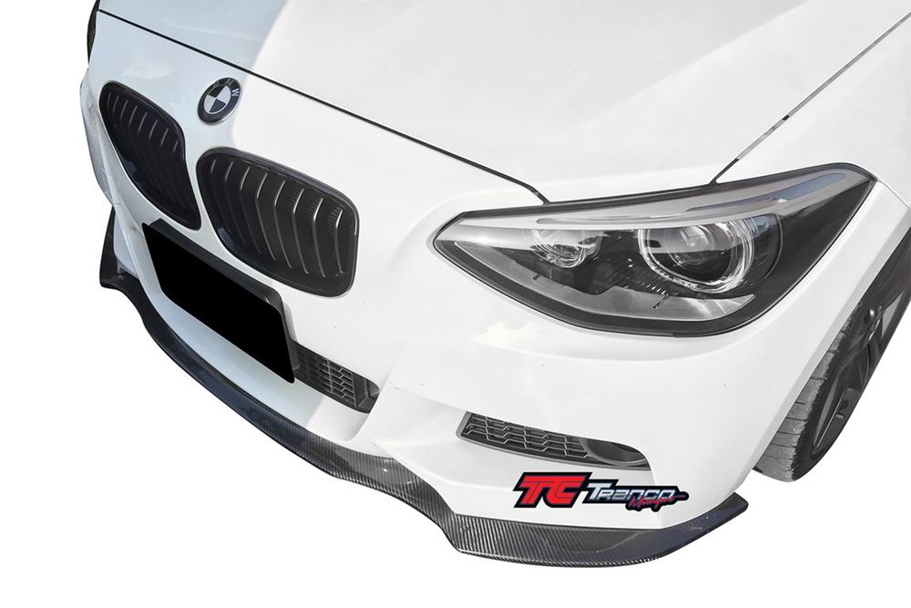 B12002 <BR> F20 改款前 R 前下巴 FOR M保桿 <BR> 適用:M SPORT/ M TECH保桿 <BR> 材質:碳纖維