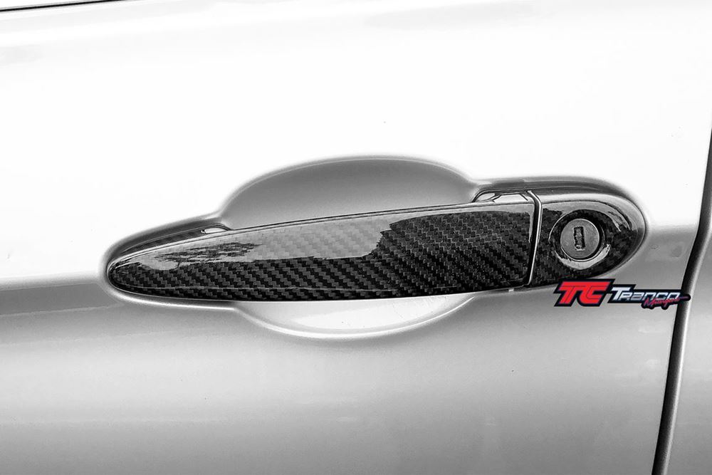 BU05<BR>F20 手把蓋 門把蓋<BR>適用:F20<BR>材質:全碳