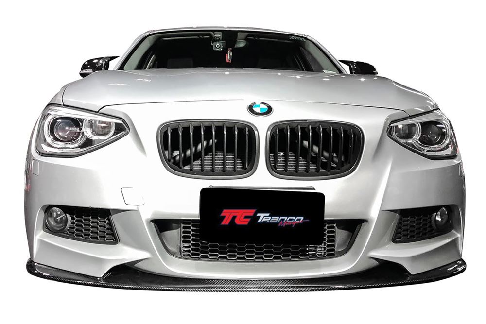 B12001<BR> F20 改款前 D 前下巴 FOR M保桿 <BR> 適用:M SPORT/ M TECH保桿 <BR> 材質:碳纖維