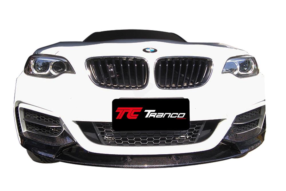 B22223 <BR> F22 P 前下巴 FOR M保桿 <BR> 適用:M SPORT/ M TECH保桿 <BR> 材質:碳纖維