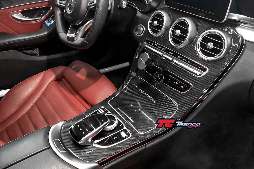 MC20519  <BR> W253 GLC 內飾板 中控飾板 有時鐘  <BR> 適用:W253 <BR>  材質:全碳