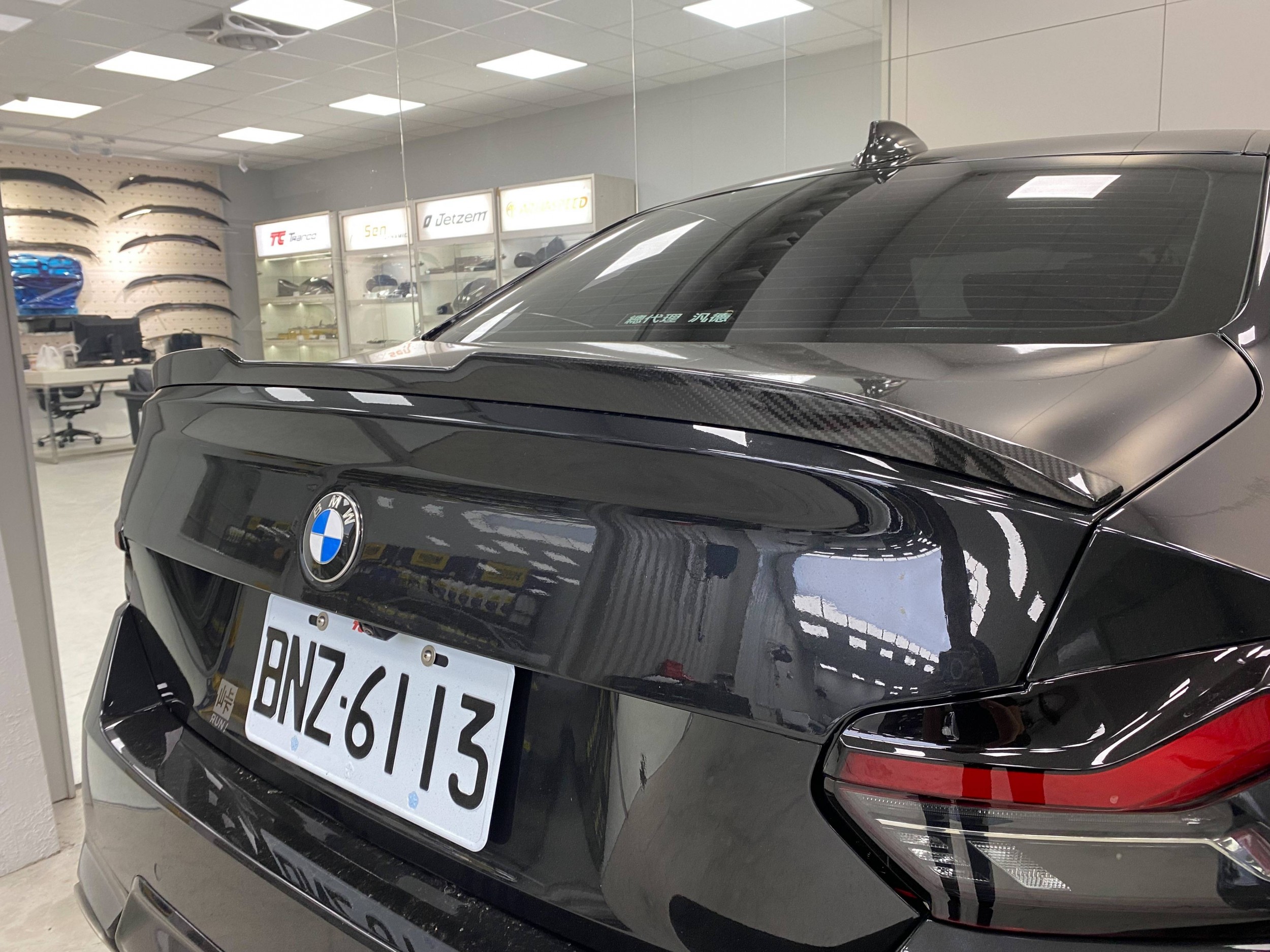 G42 V 碳纖維 尾翼