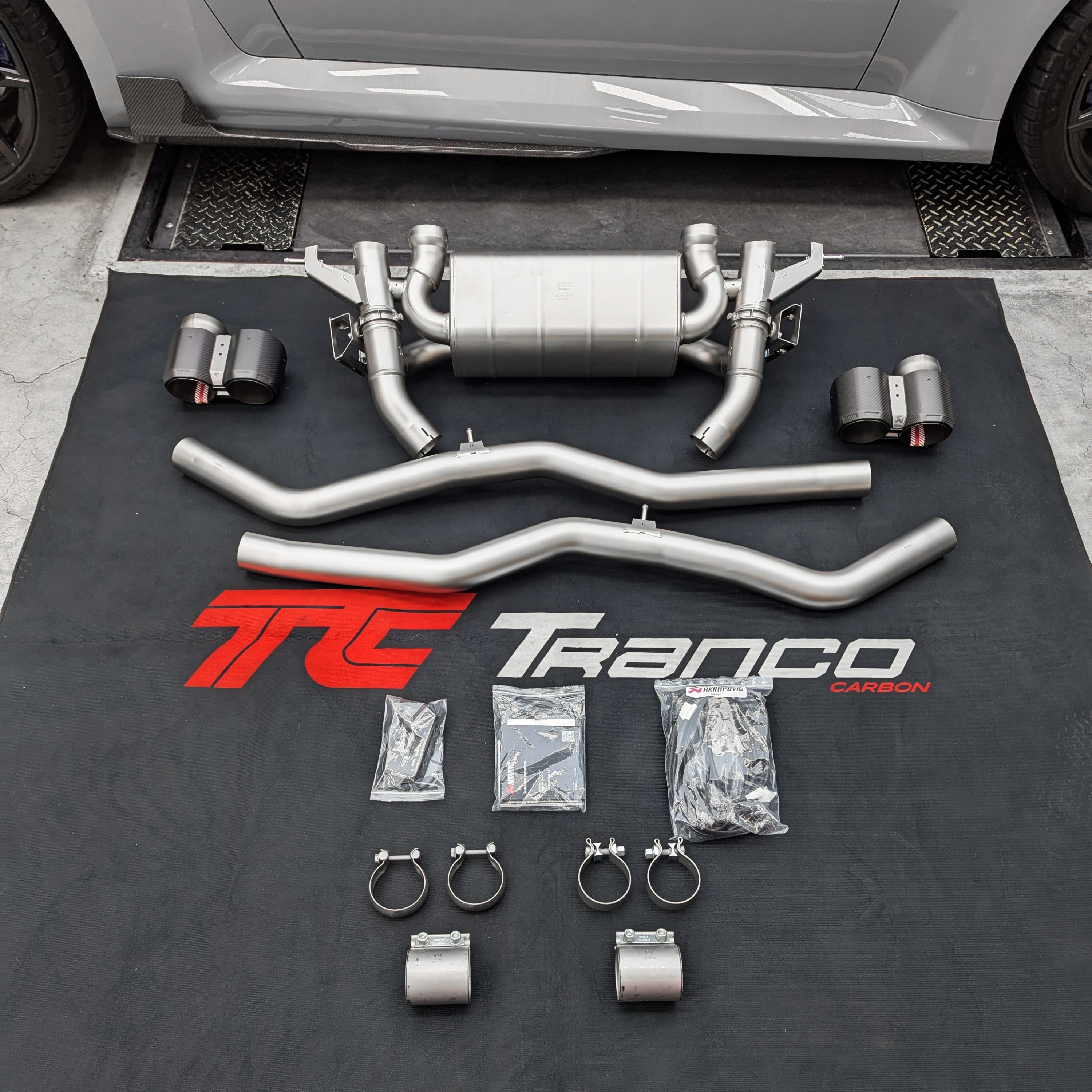BMW G87 M2 x AKRAPOVIC 排氣升級