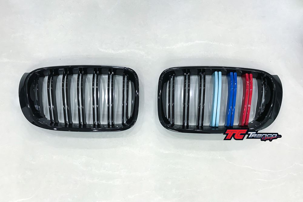 BX42607  <BR>F26 雙槓 亮黑 三色 水箱罩 鼻頭 <BR> 適用:F26 <BR> 材質:ABS