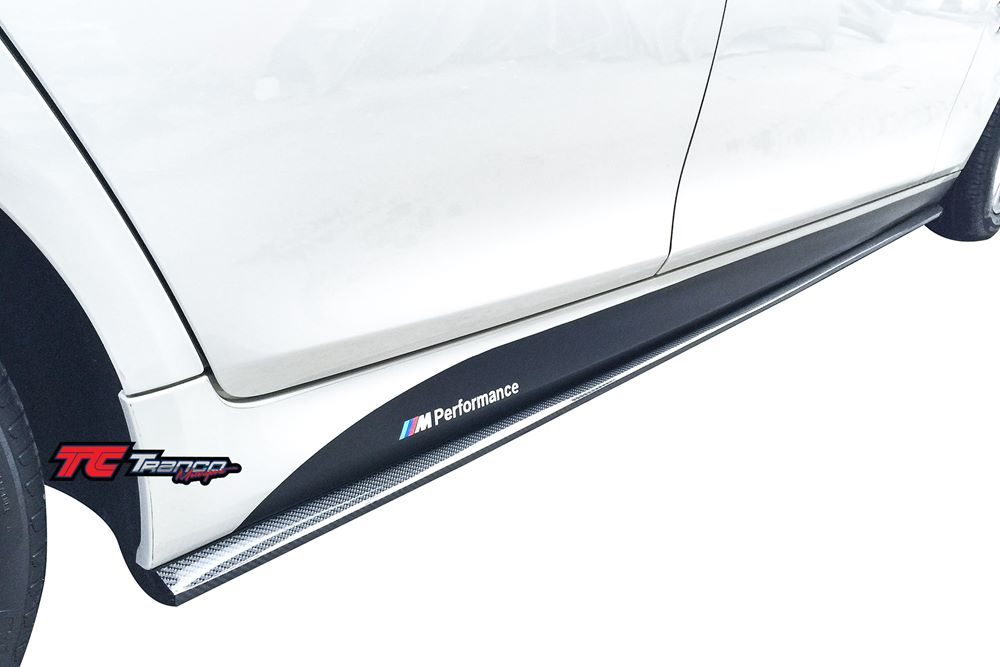 B51040<BR>F10/11 側裙定風翼 FOR M5/M 保桿<BR>適用:M5/ M Sport / M tech保桿<BR>材質:碳纖維