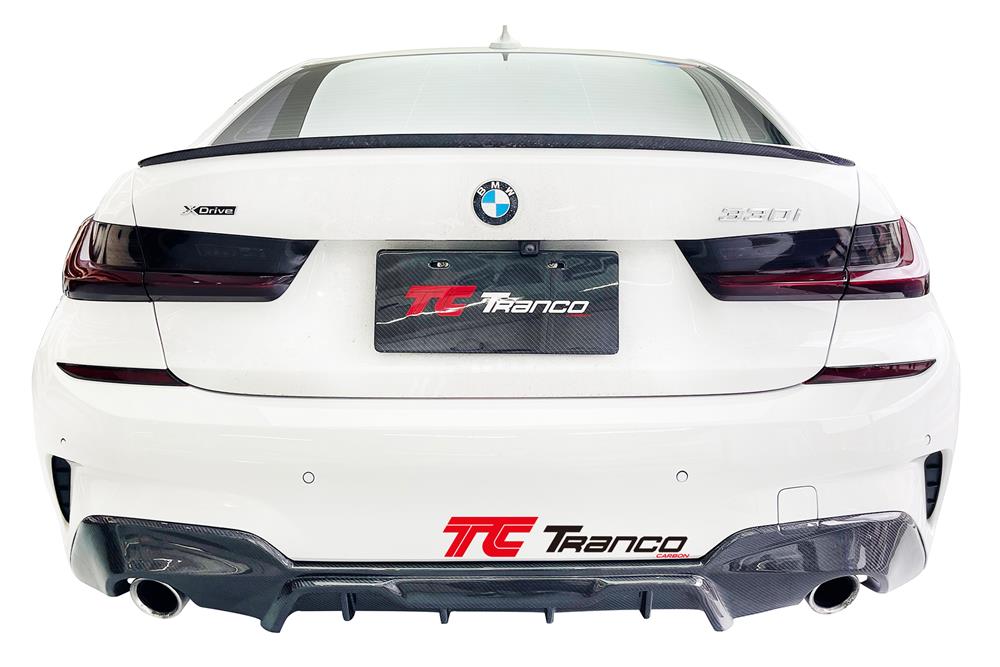 B32017 <BR> G20/G21 P 後下巴 圓管 FOR M 保桿  <BR>適用:M SPORT/ M TECH保桿  <BR>材質:碳纖維