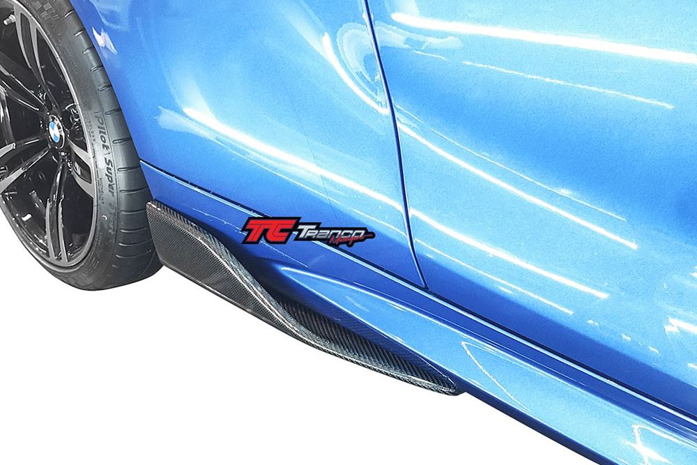 B28704 <BR> F87 M2 P 側裙定風翼  <BR>適用:M2 M2C保桿  <BR>材質:碳纖維