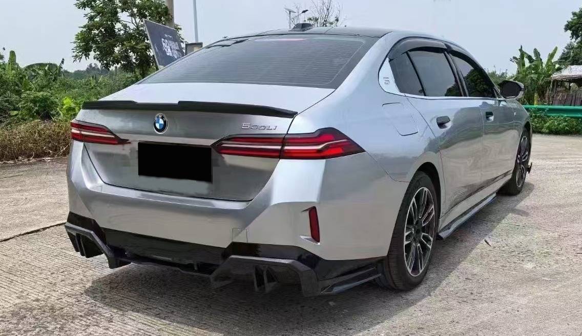 G60 G61 i5 P 碳纖維 尾翼