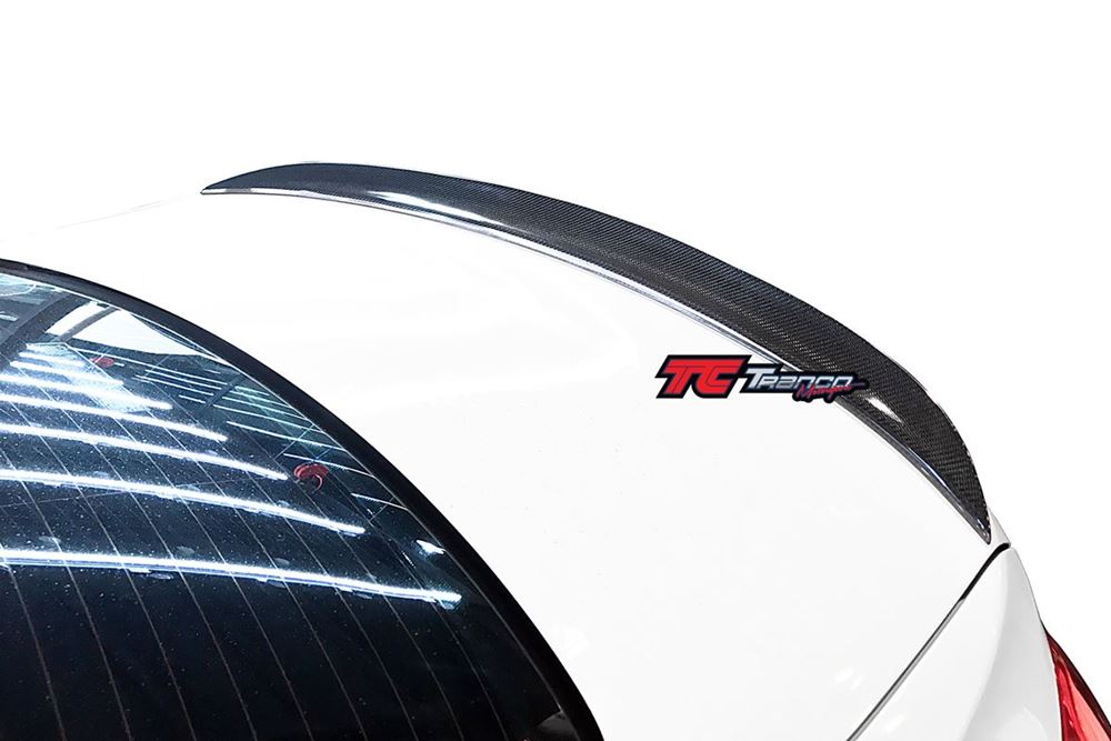 B33024  <BR>F80 M3 P 尾翼<BR>  適用:F80 M3  <BR>材質:碳纖維