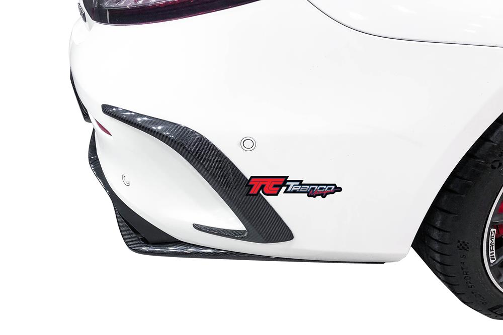 MC20570  <BR>C205 2門 C63 後保風刀 大版 <BR> 適用:C63保桿 <BR> 材質:碳纖維