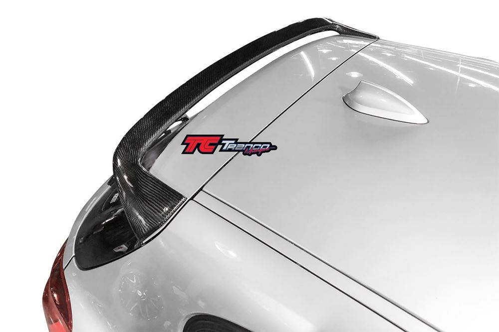 B12012<BR>F20 A 尾翼<BR>適用:F20<BR>材質:碳纖維