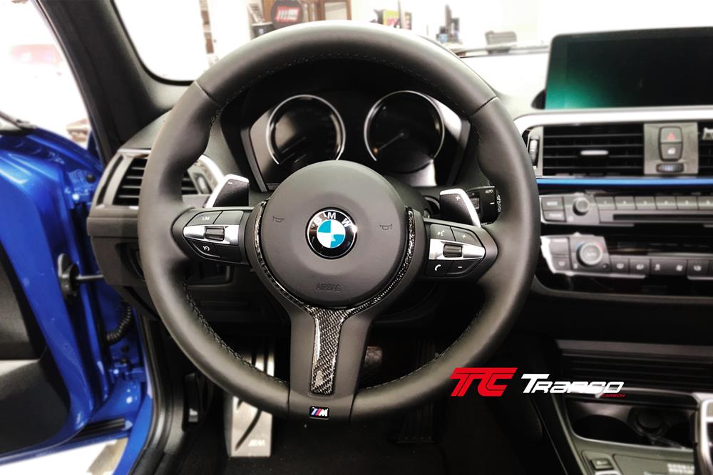 BU07<BR>F20 M版 方向盤蓋<BR>適用:M SPORT方向盤<BR>材質:碳纖維