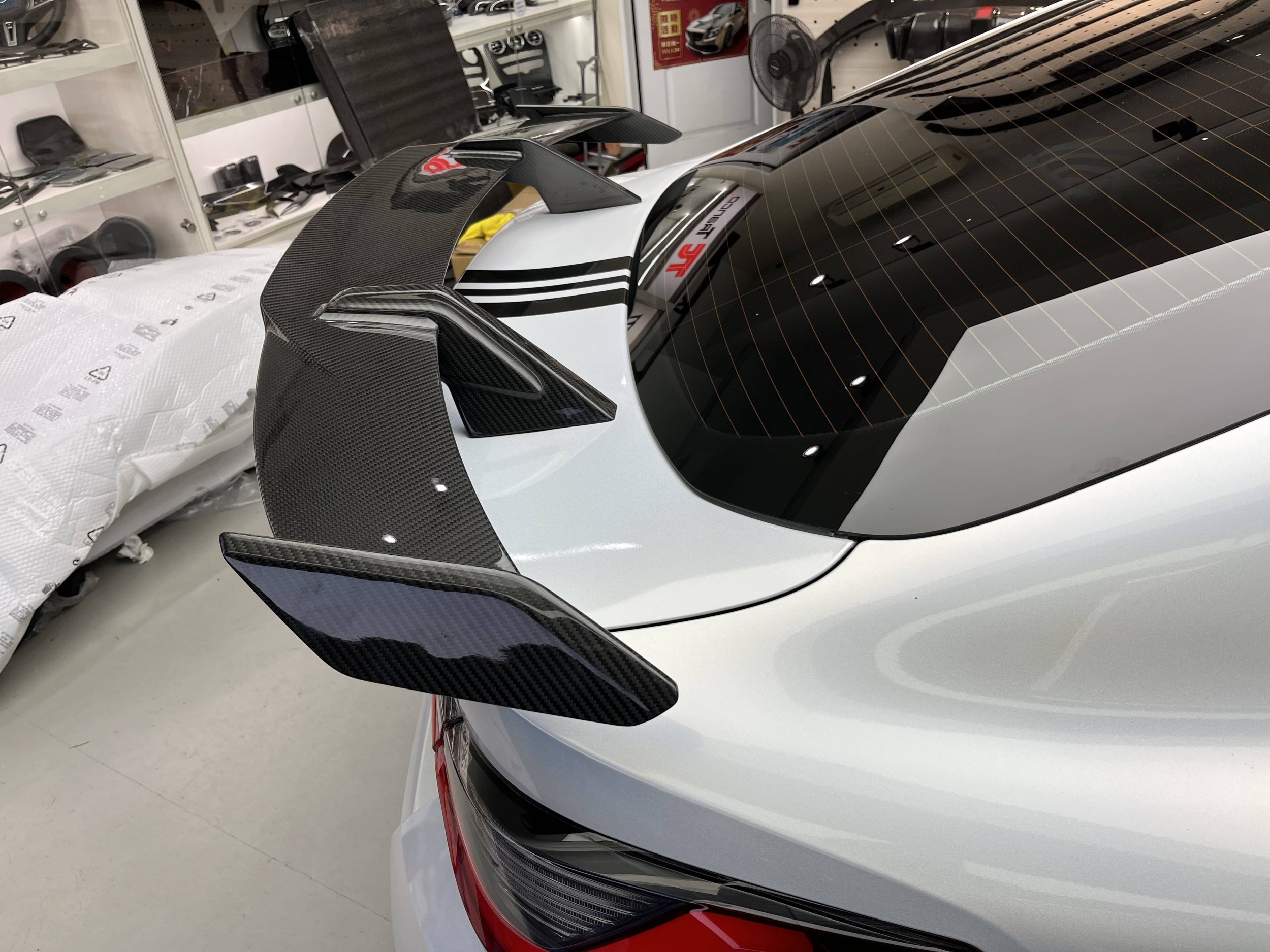G22 G26 i4 P 碳纖維 戰鬥尾翼