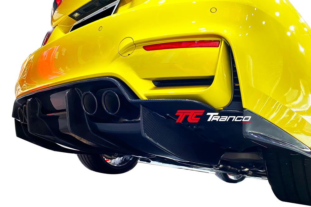 B34808218 <BR> F80/82/83 PSM 後下巴  <BR>適用:M3/M4保桿<BR>  材質:碳纖維