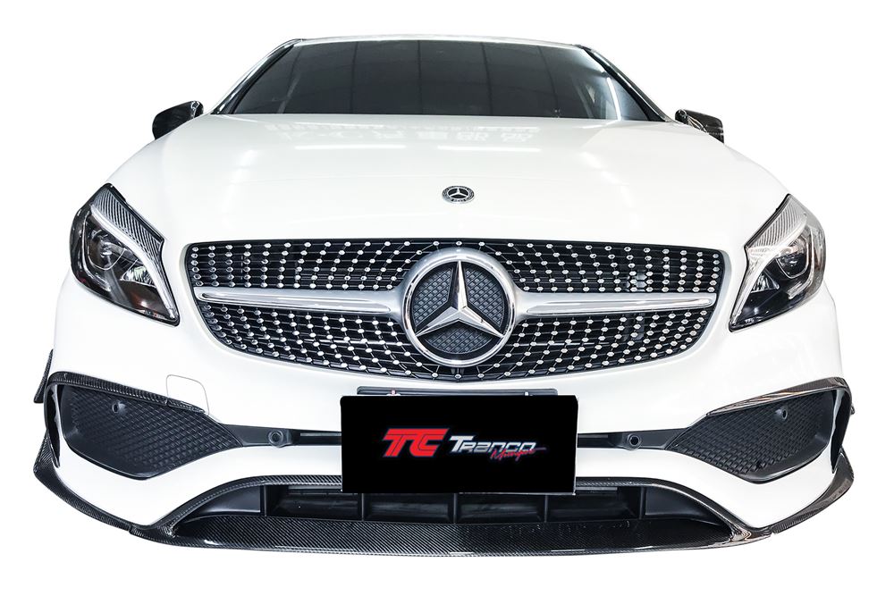 MA17601 <br> W176 LCI 小改款 45 前下巴+風刀 (8件式) AMG/A45保桿 <br> 適用:小改款 AMG/A45保桿 <br> 材質:碳纖維