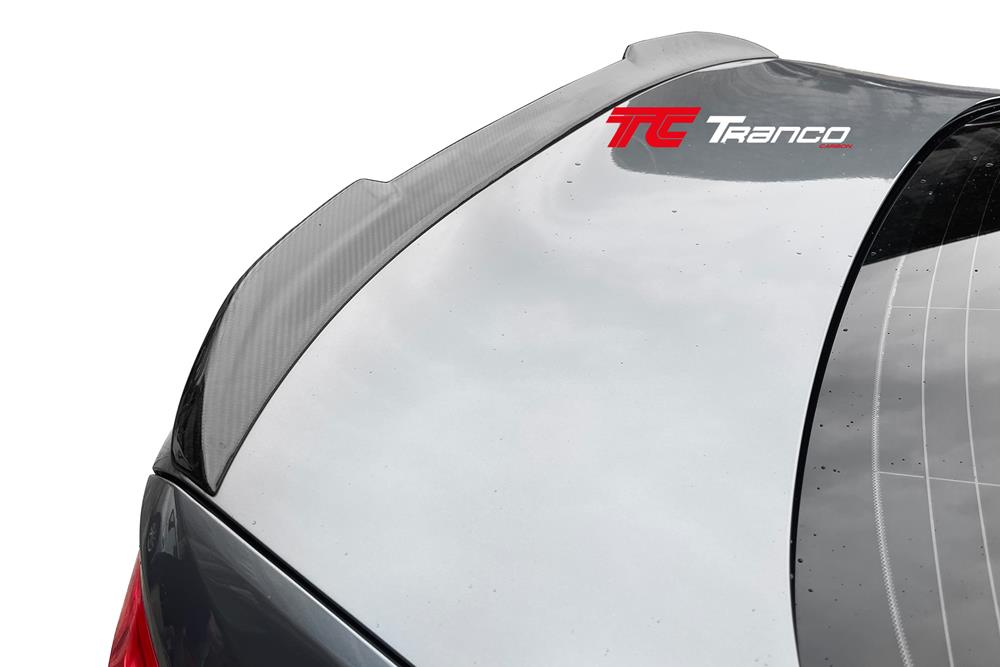 B59014<BR>  F90 M5 CS 尾翼<BR>  適用:F90 M5  <BR>材質:碳纖維